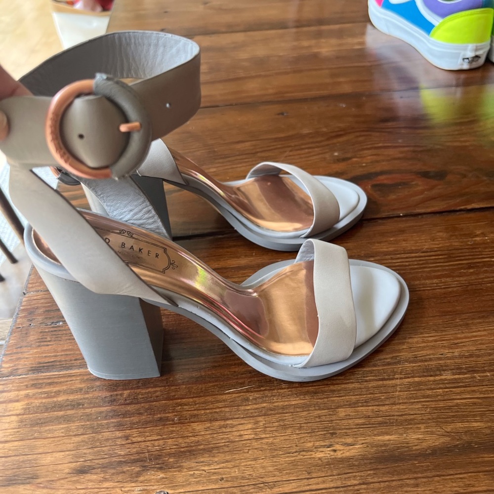 Ted Baker London Gray Block Heel Sandals with Ankle Buckle